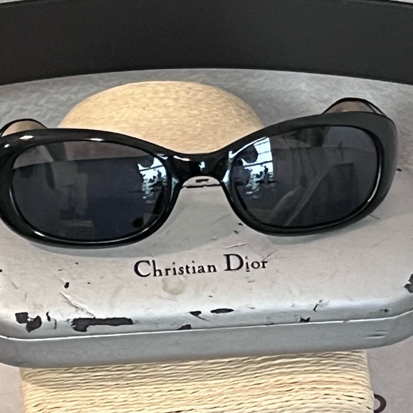CHRISTIAN DIOR PRE-LOVED AUTHENTIC VINTAGE SIGNATURE TRADEMARK LOGO SUNGLASSES - Picture 13 of 17